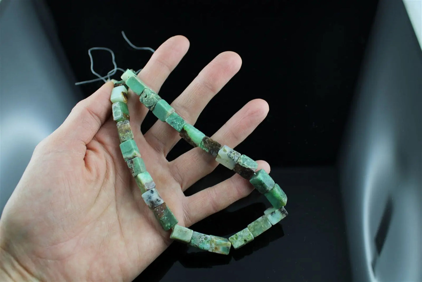 1 fil de perles en chrysoprase photo contractuelle - Aurore Lune