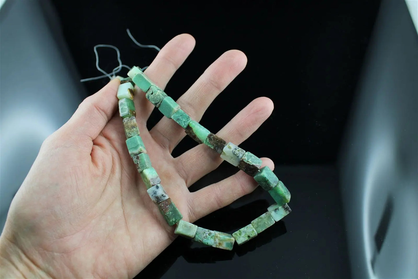 1 fil de perles en chrysoprase photo contractuelle - Aurore Lune