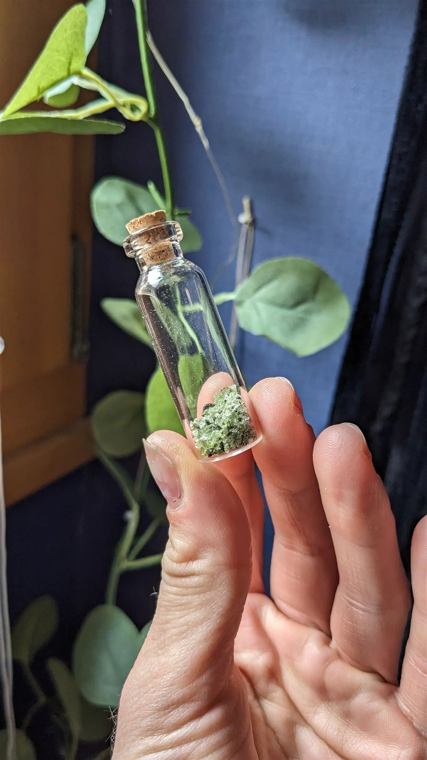1 fiole avec peridot olivine - Aurore Lune