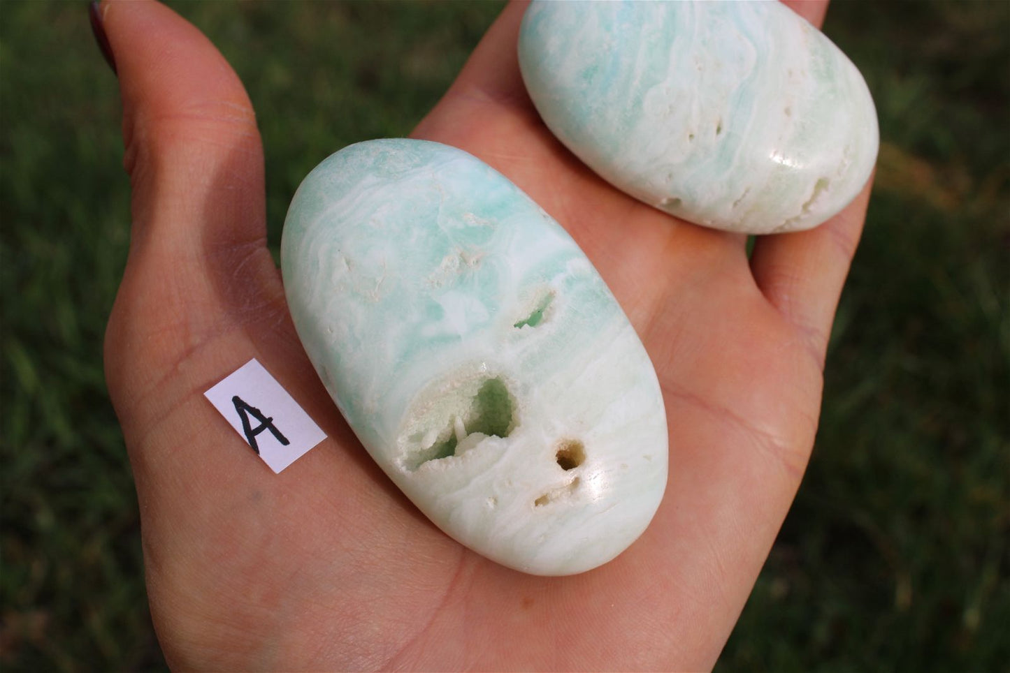1 galet calcite des Caraïbes au choix - Aurore Lune