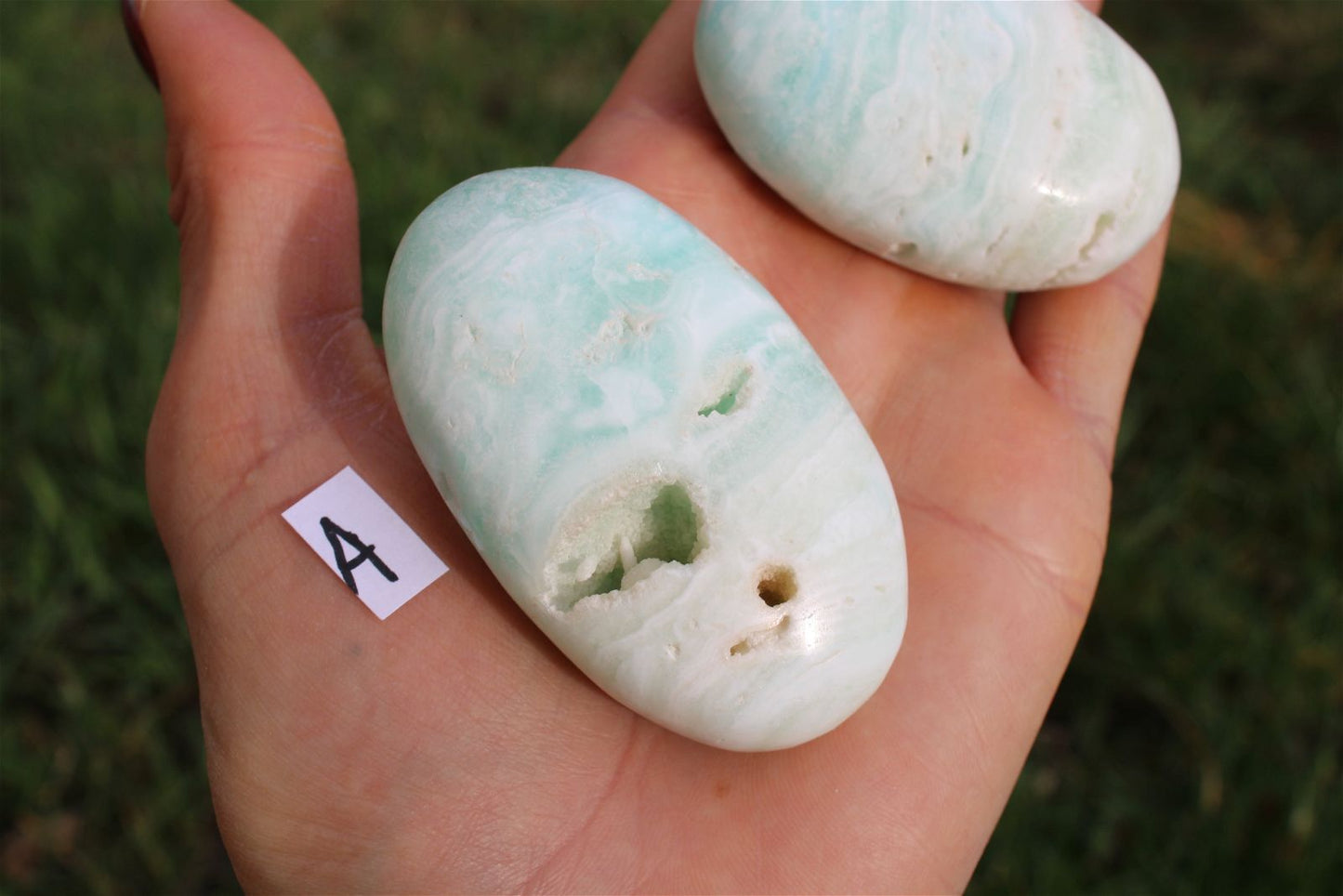 1 galet calcite des Caraïbes au choix - Aurore Lune