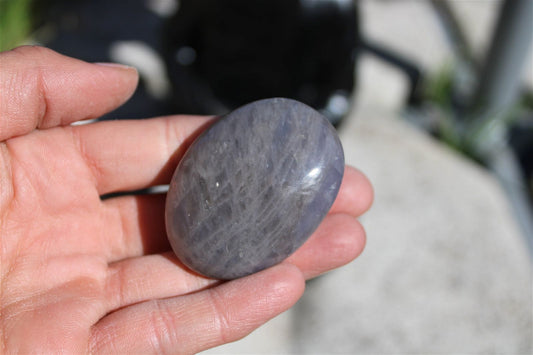 1 galet de quartz lavande - Aurore Lune