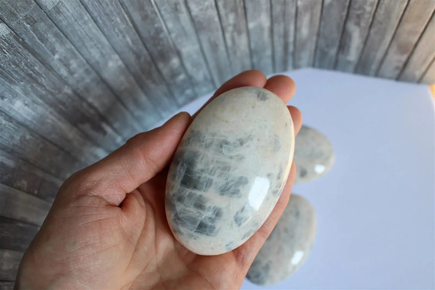 1 galet de "quartz lunaire" - feldspath - Aurore Lune