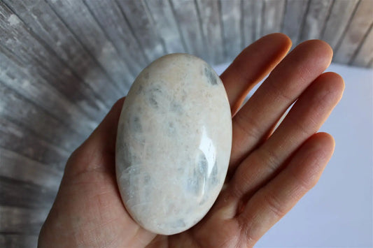 1 galet de "quartz lunaire" - feldspath - Aurore Lune