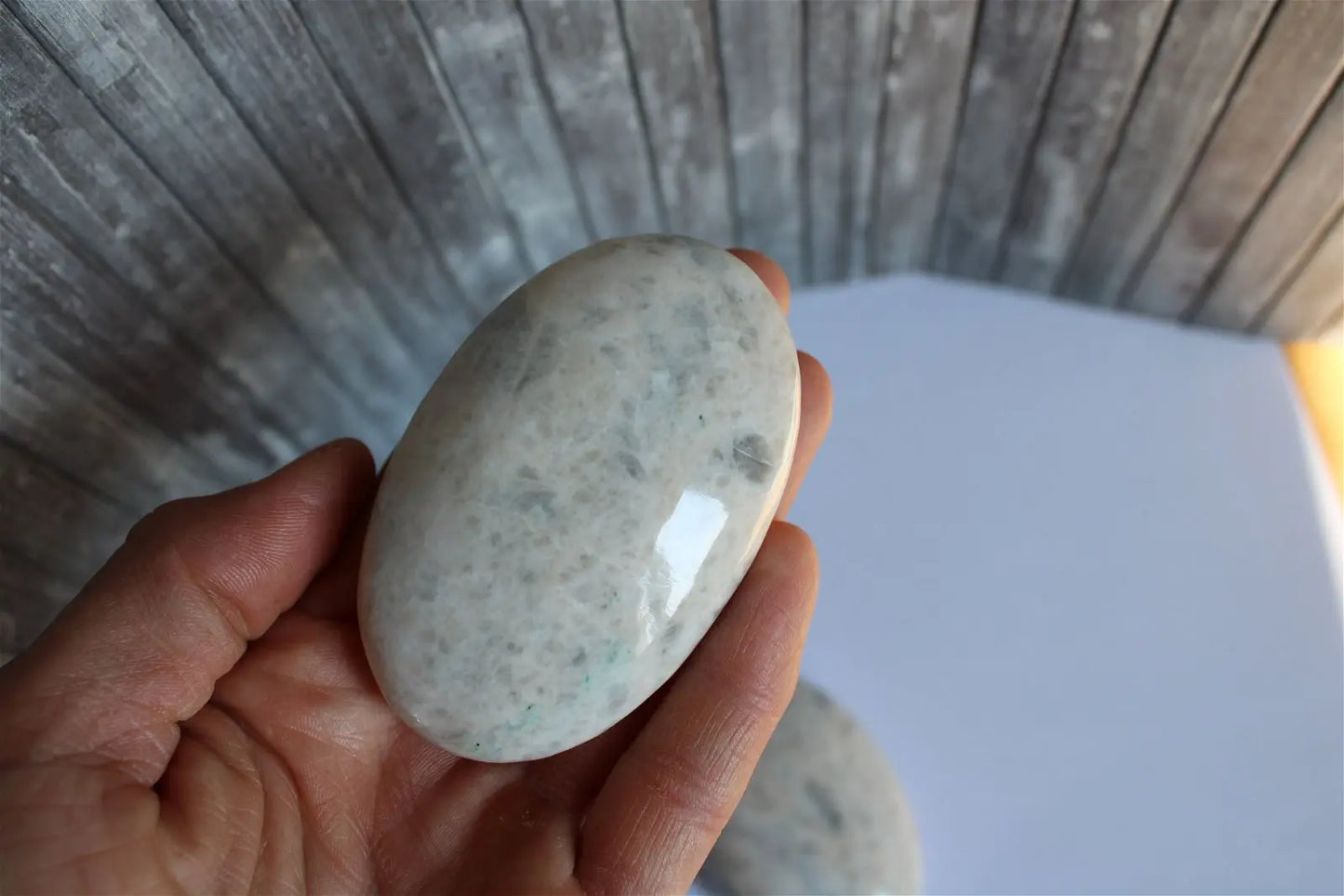1 galet de "quartz lunaire" - feldspath - Aurore Lune