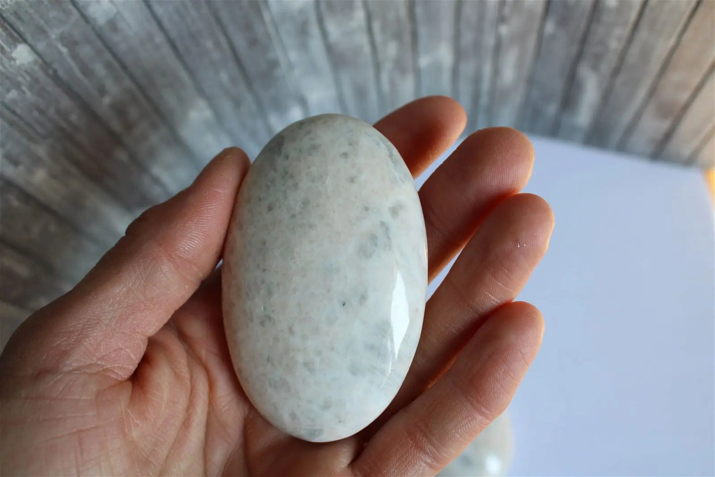 1 galet de "quartz lunaire" - feldspath - Aurore Lune