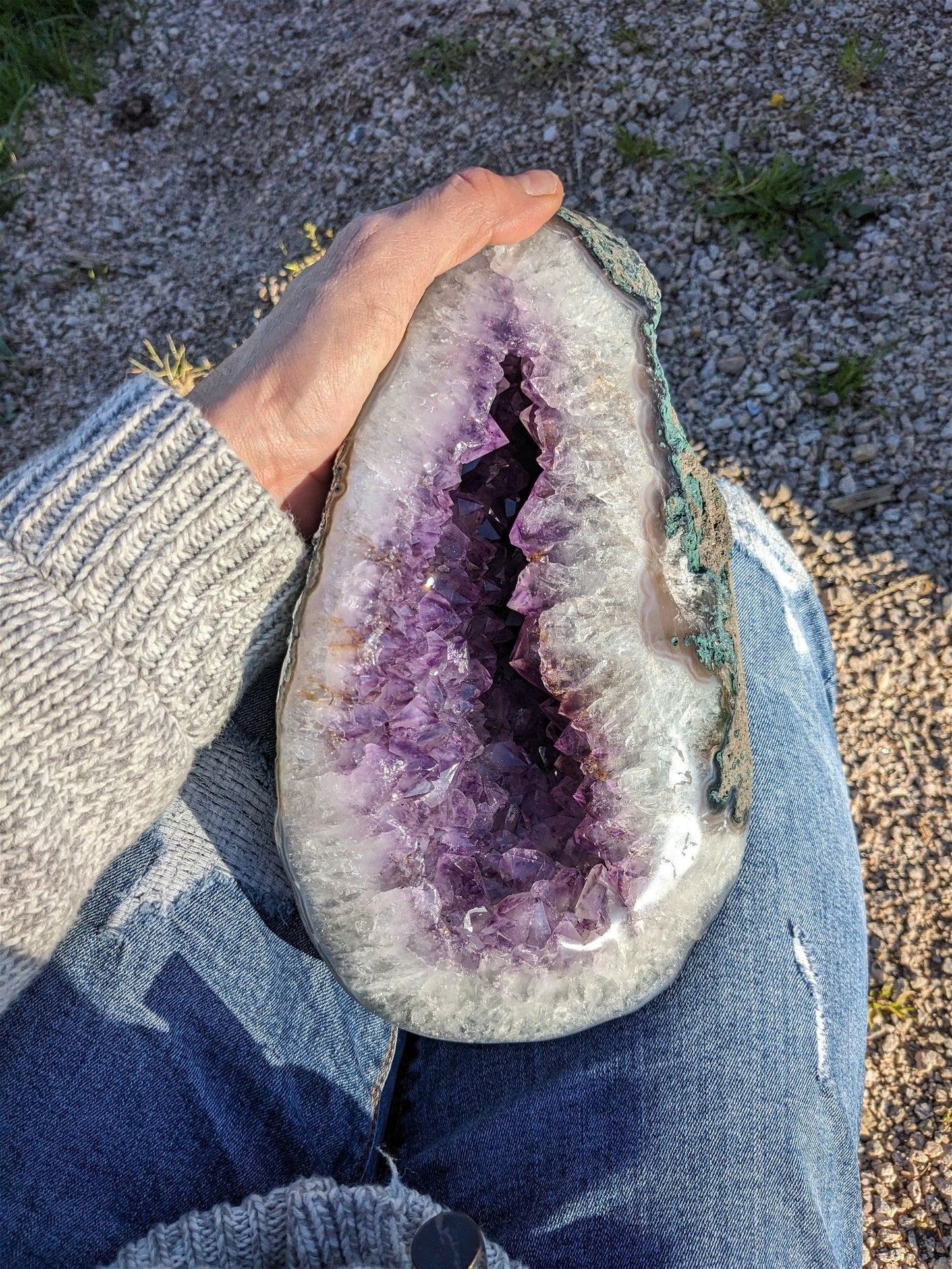 1 géode améthyste sur socle +5kg - Aurore Lune