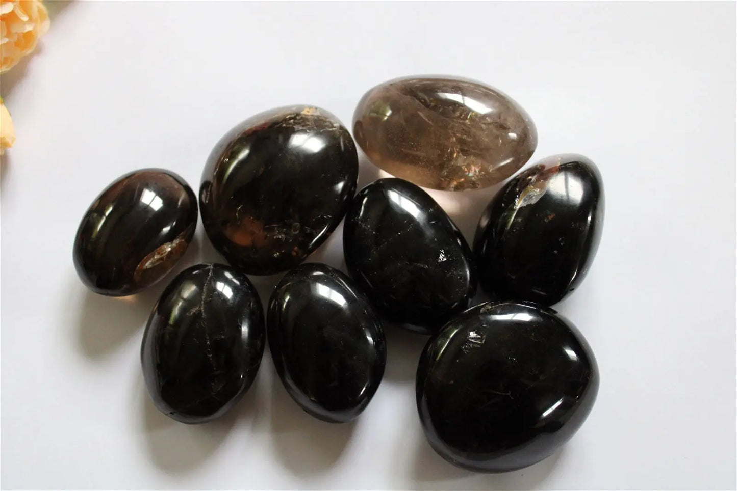 1 gros galet en quartz fumé ou enfumé - Aurore Lune