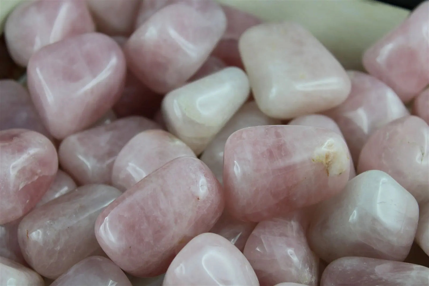 1 grosse pierre roulée de quartz rose - Aurore Lune