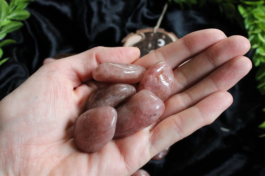 1 grosse pierre roulée en aventurine rouge - Aurore Lune