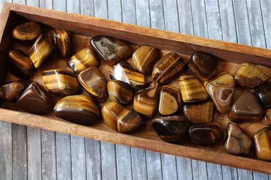 1 grosse pierre roulée oeil de tigre - Aurore Lune