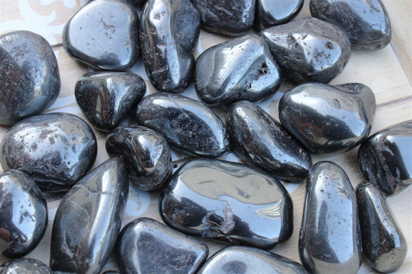 1 hématite en grosse pierre roulée - Aurore Lune