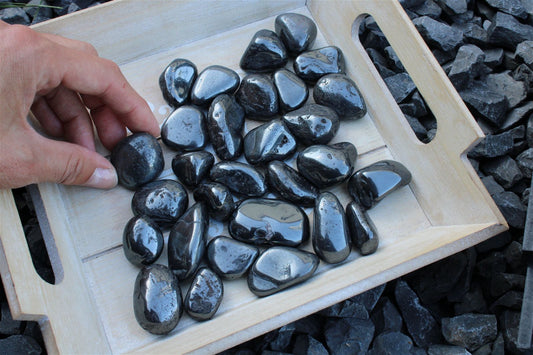 1 hématite en grosse pierre roulée - Aurore Lune