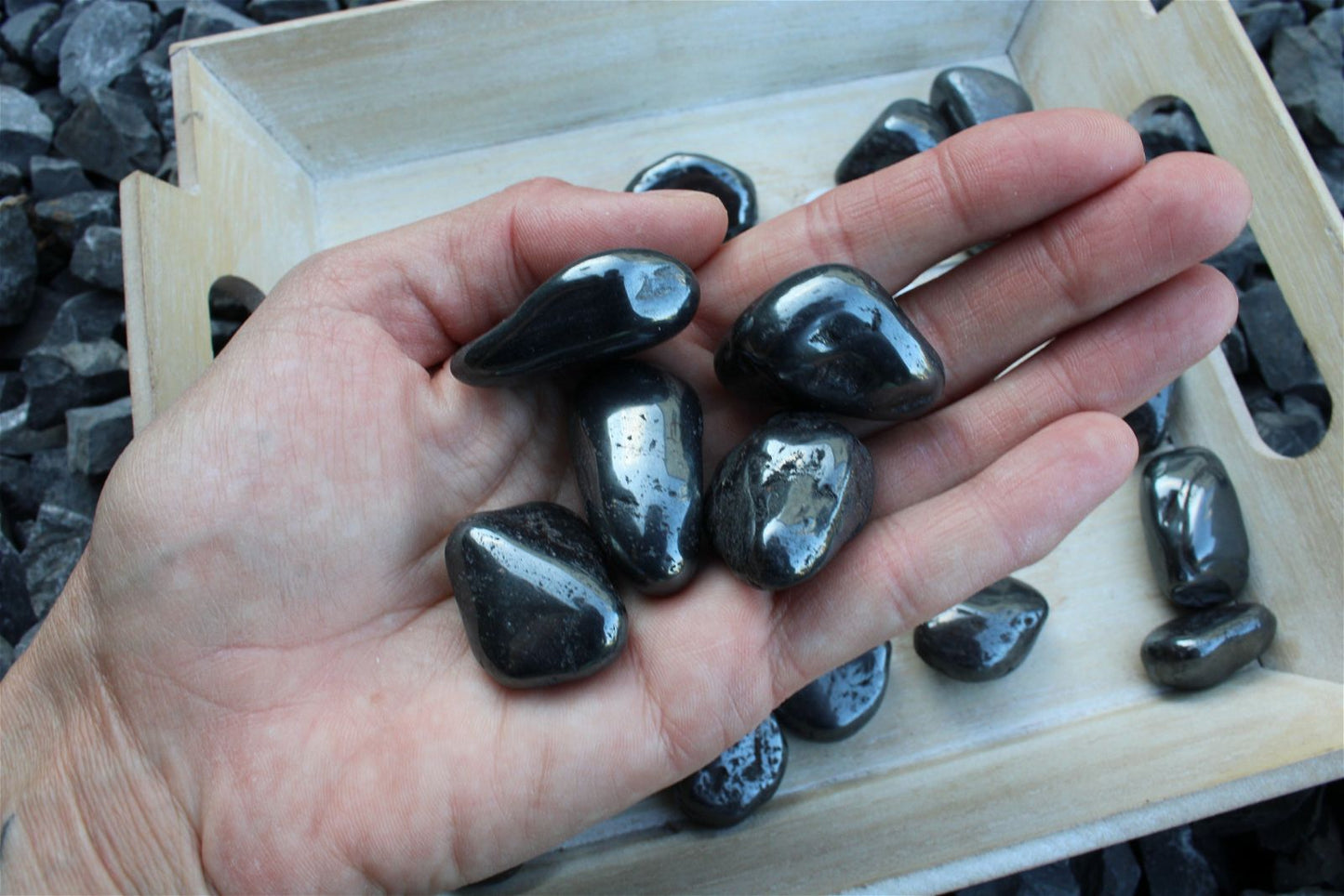 1 hématite en grosse pierre roulée - Aurore Lune