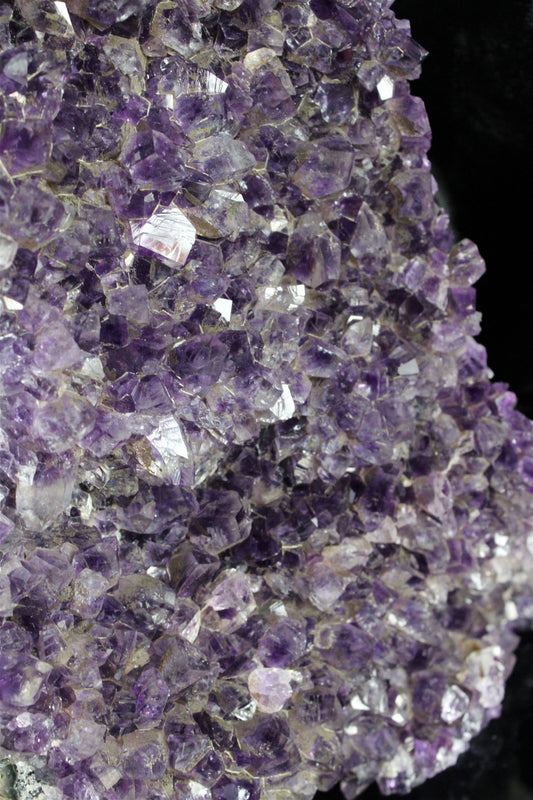 1 magnifique améthyste à poser 2.6 kg - Aurore Lune