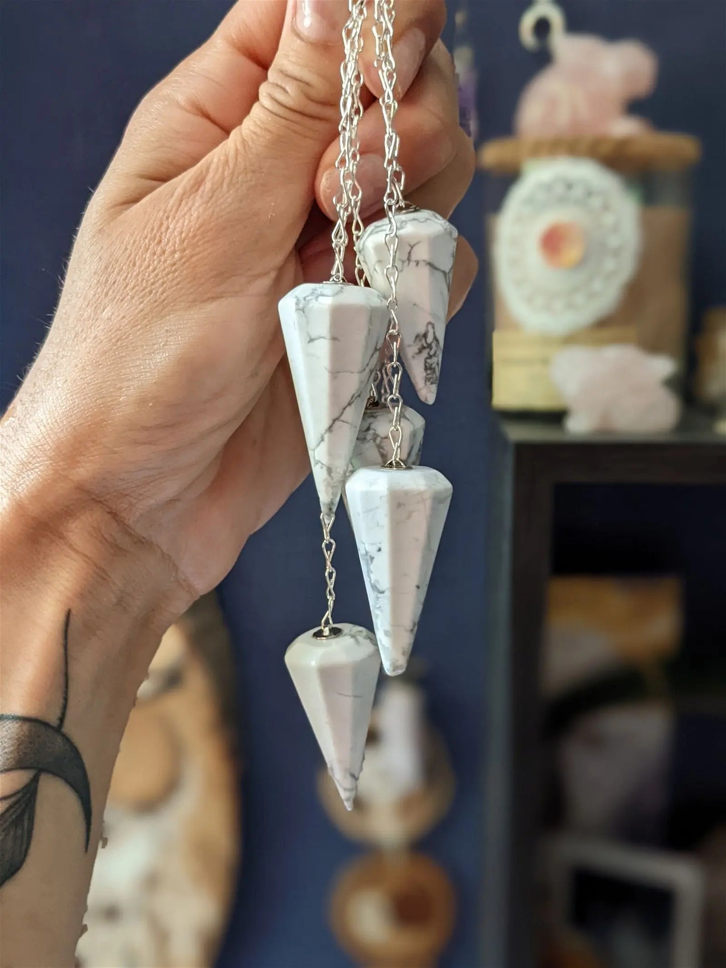 1 pendule en howlite - Aurore Lune