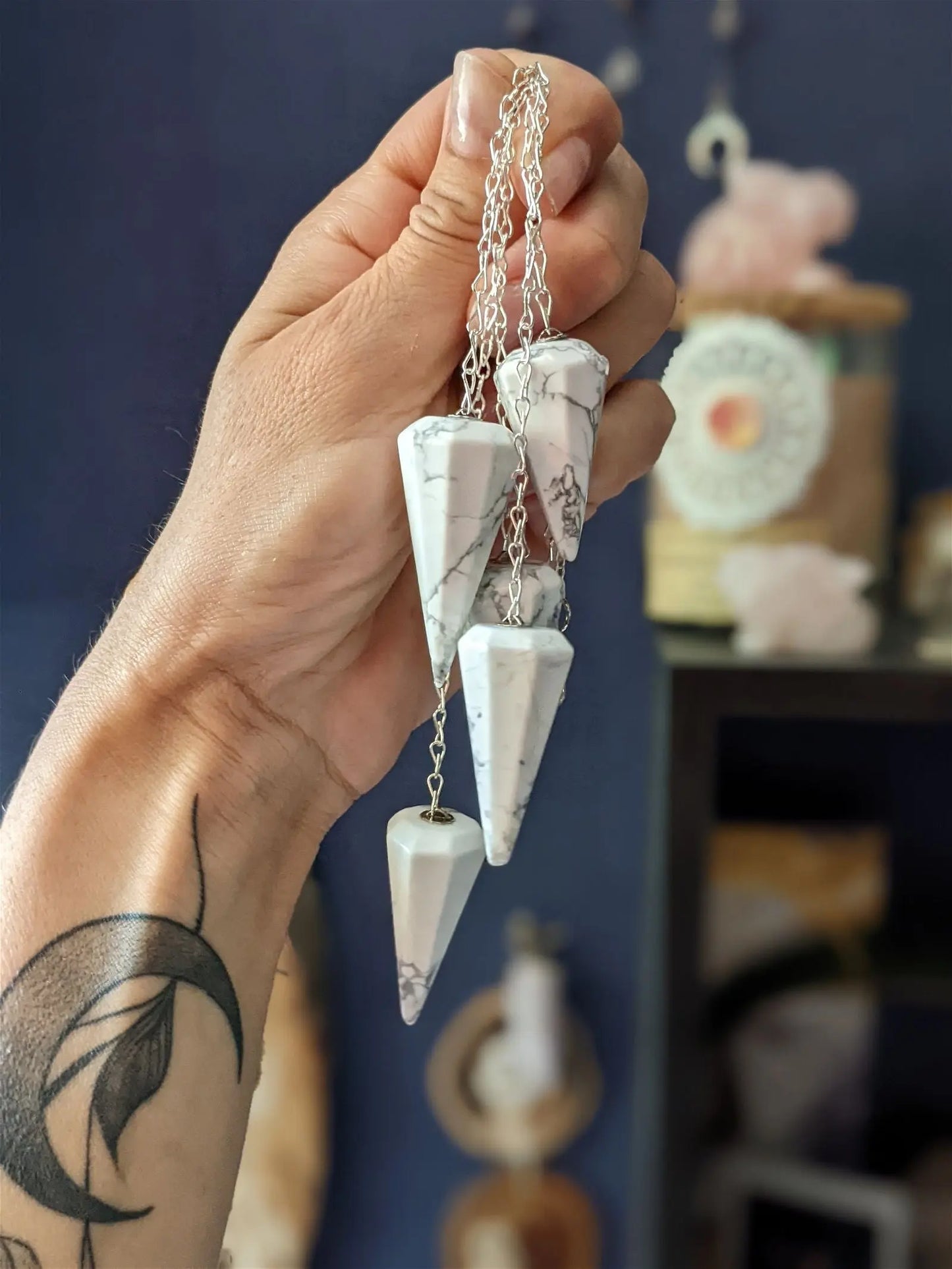 1 pendule en howlite - Aurore Lune
