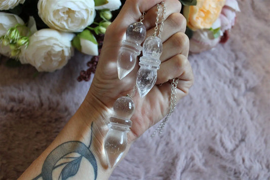 1 pendule en véritable cristal de roche - Aurore Lune