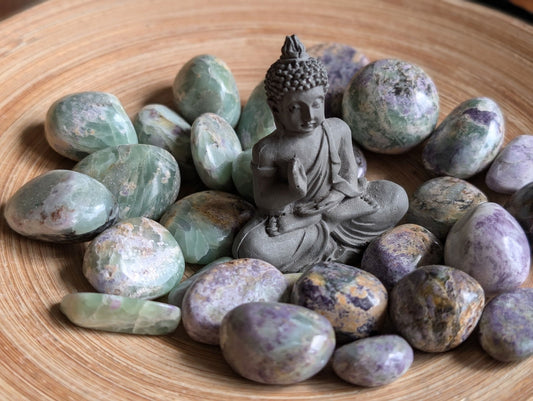 1 petite pierre roulée en Bolivianite verte - Aurore Lune