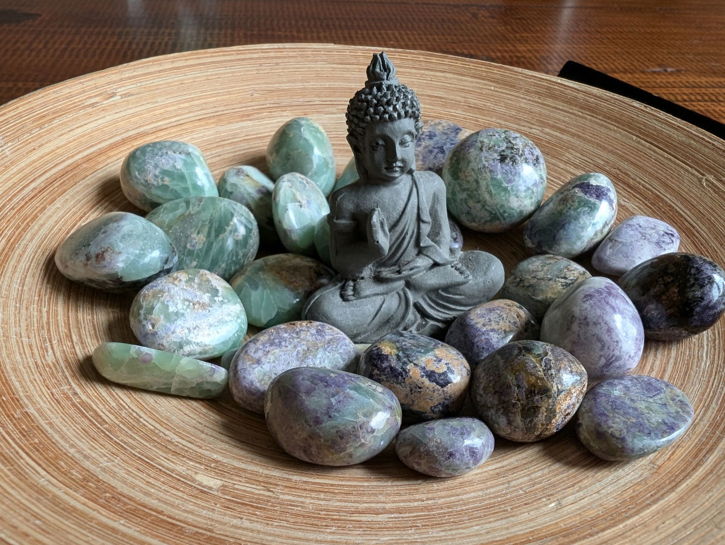 1 petite pierre roulée en Bolivianite verte - Aurore Lune