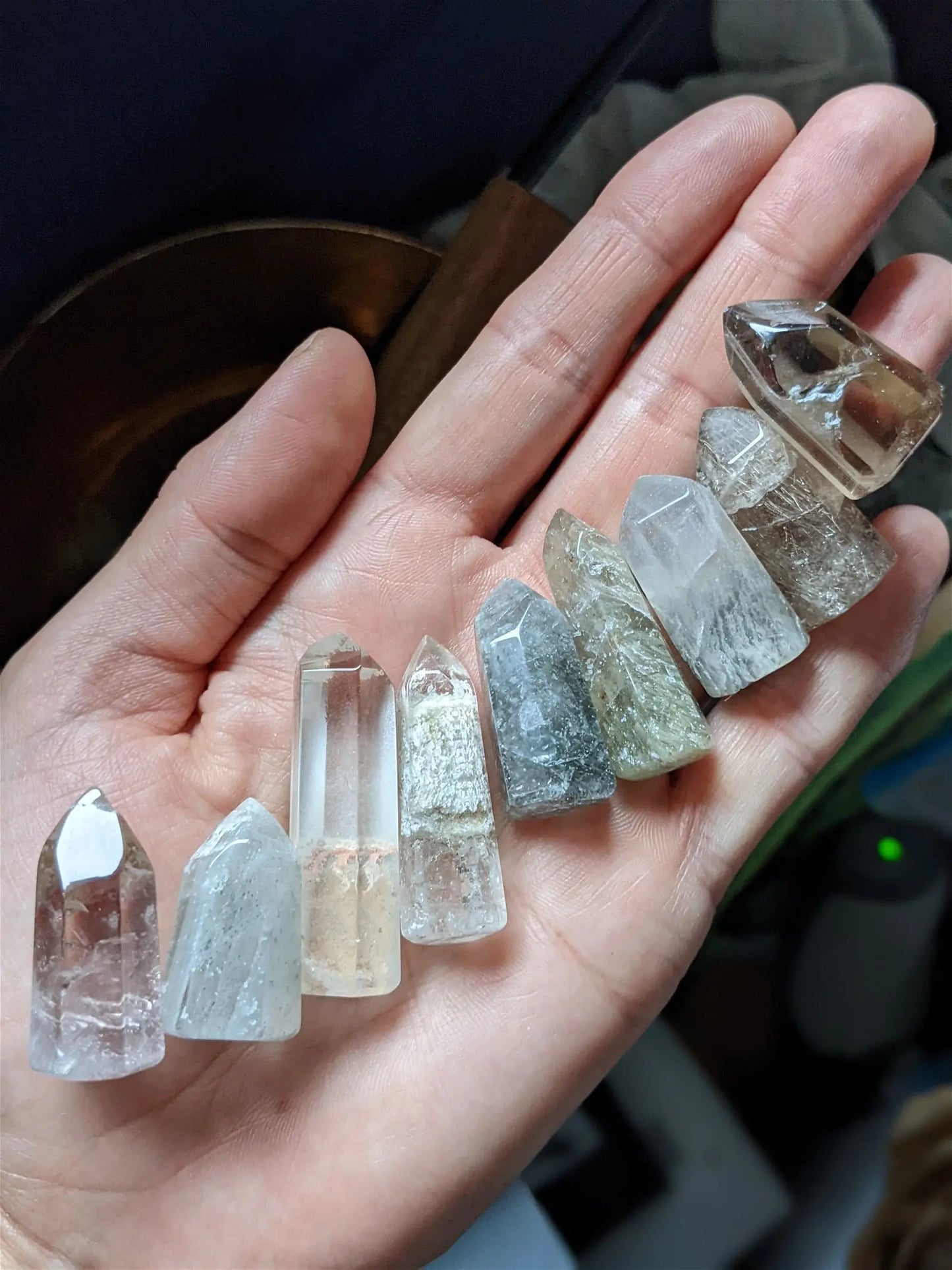 1 petite pointe lodolite quartz ou à inclusions - Aurore Lune