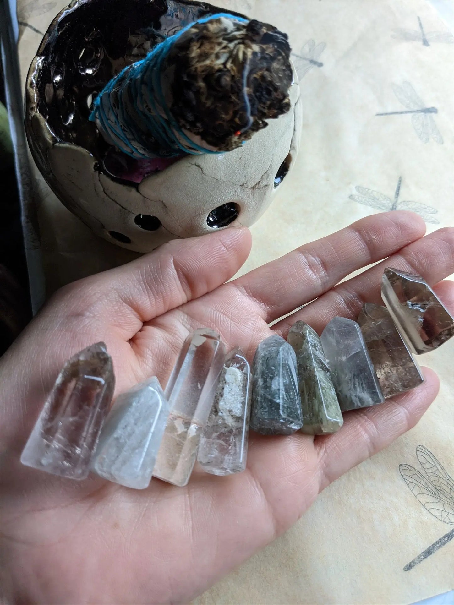 1 petite pointe lodolite quartz ou à inclusions - Aurore Lune