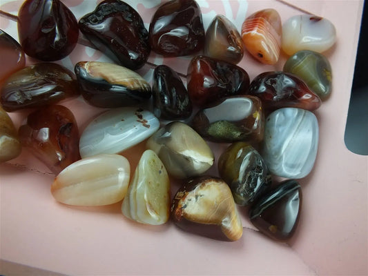 1 pierre roulée en agate - Aurore Lune