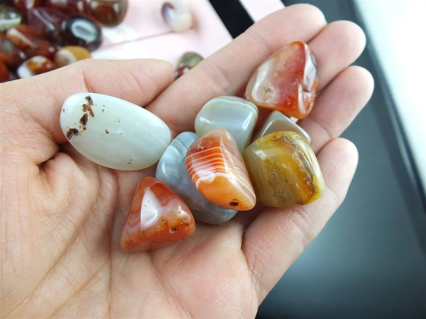 1 pierre roulée en agate - Aurore Lune