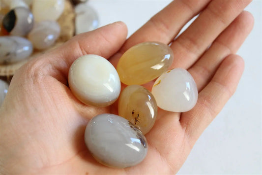 1 pierre roulée en agate - Aurore Lune