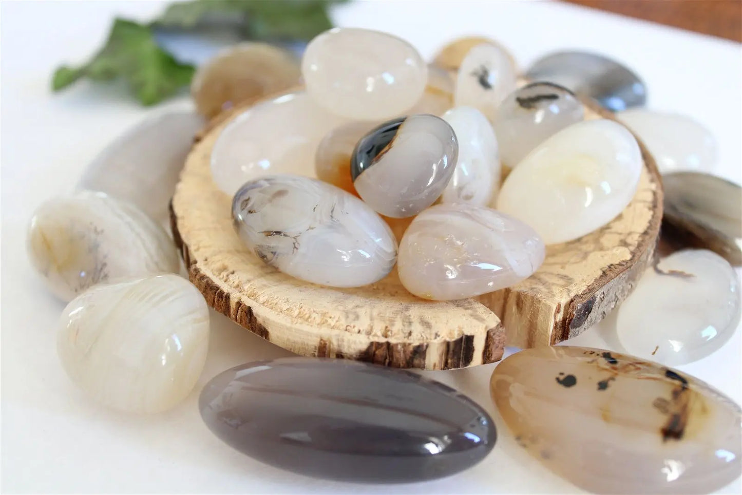 1 pierre roulée en agate - Aurore Lune