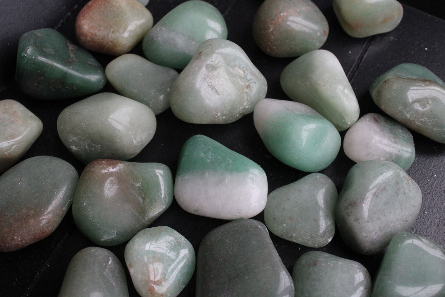 1 pierre roulée en aventurine verte - Aurore Lune