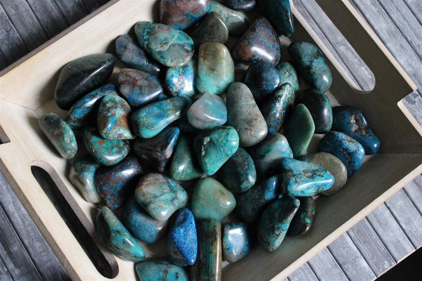 1 pierre roulée en chrysocolle shattuckite - Aurore Lune