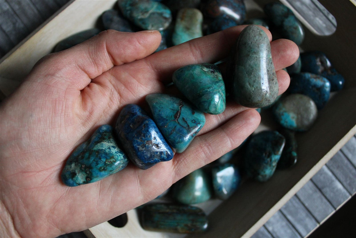 1 pierre roulée en chrysocolle shattuckite - Aurore Lune