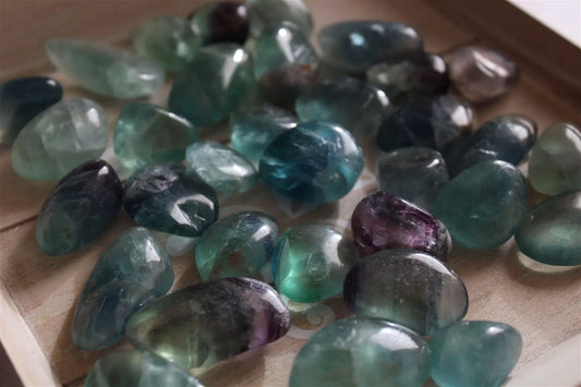 1 pierre roulée en fluorite - Aurore Lune