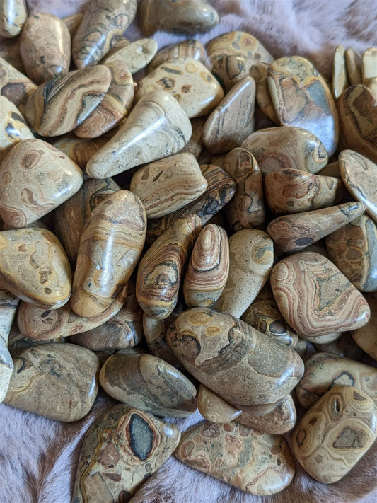 1 pierre roulée jaspe coquelicot - Aurore Lune