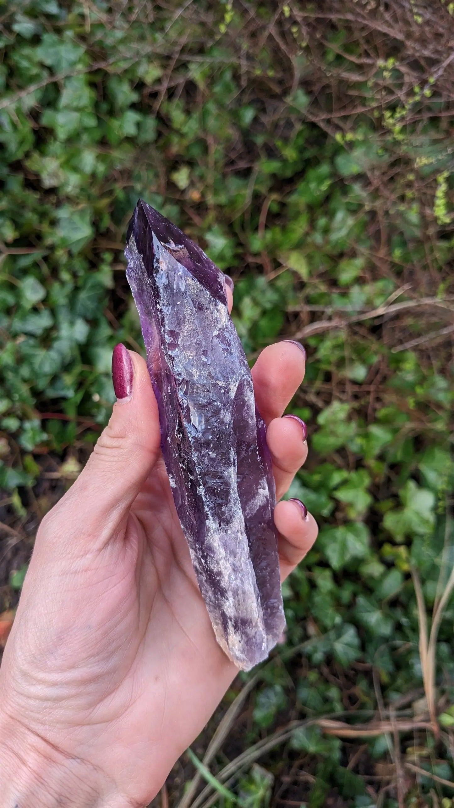 1 pointe brute d'améthyste 16 cm - Aurore Lune