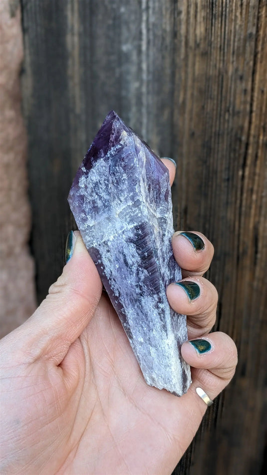 1 pointe brute d'améthyste qualité + 12 cm - Aurore Lune