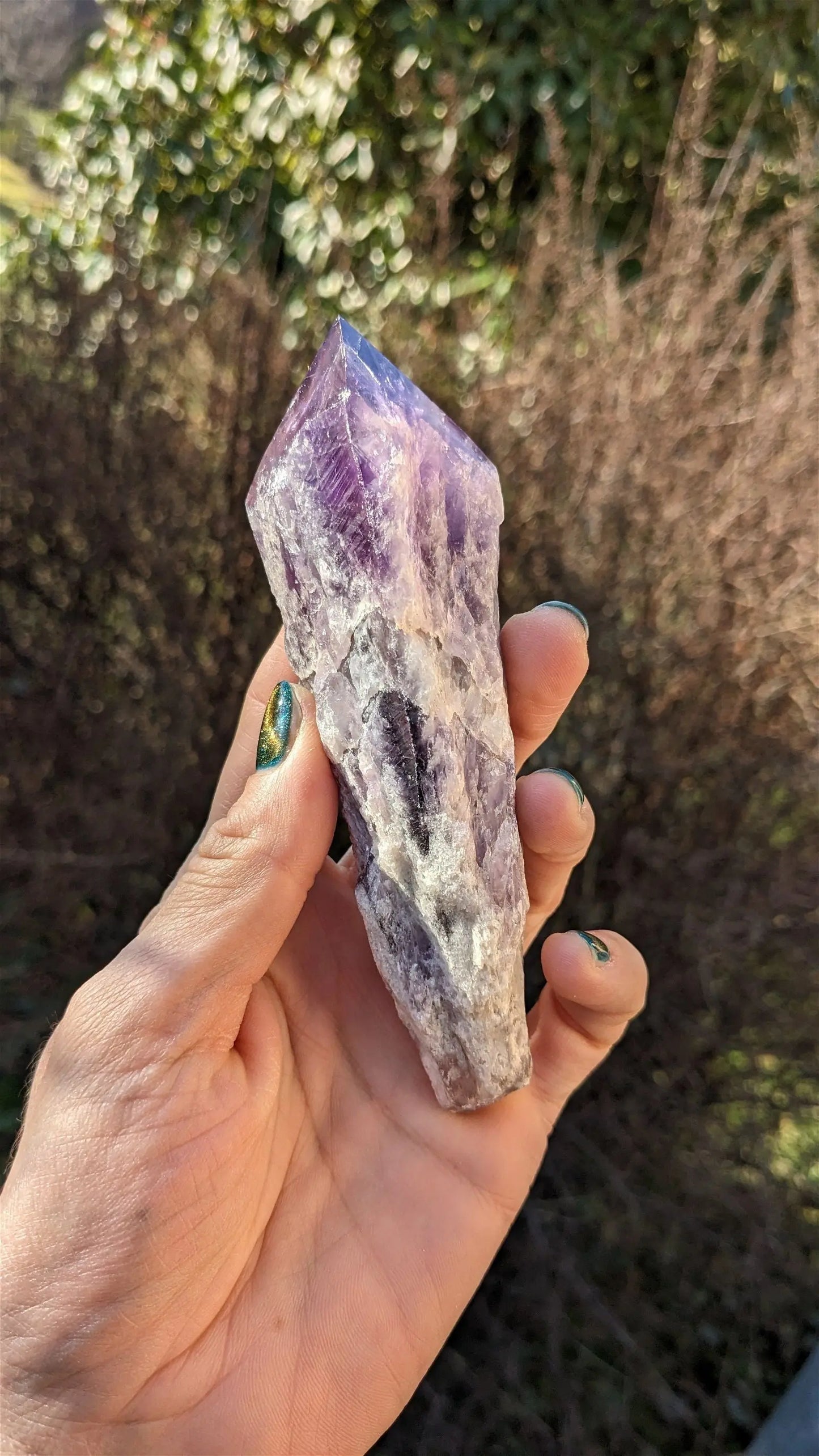 1 pointe brute d'améthyste qualité + 14 cm - Aurore Lune