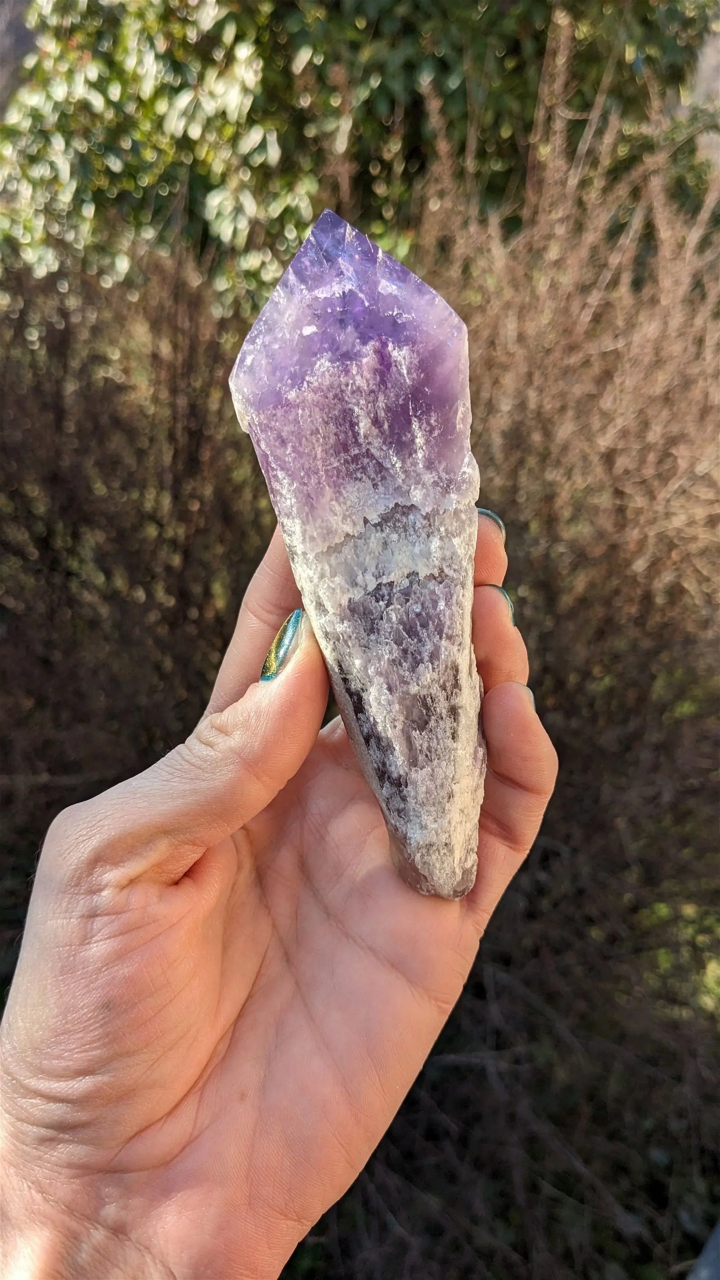 1 pointe brute d'améthyste qualité + 14 cm - Aurore Lune
