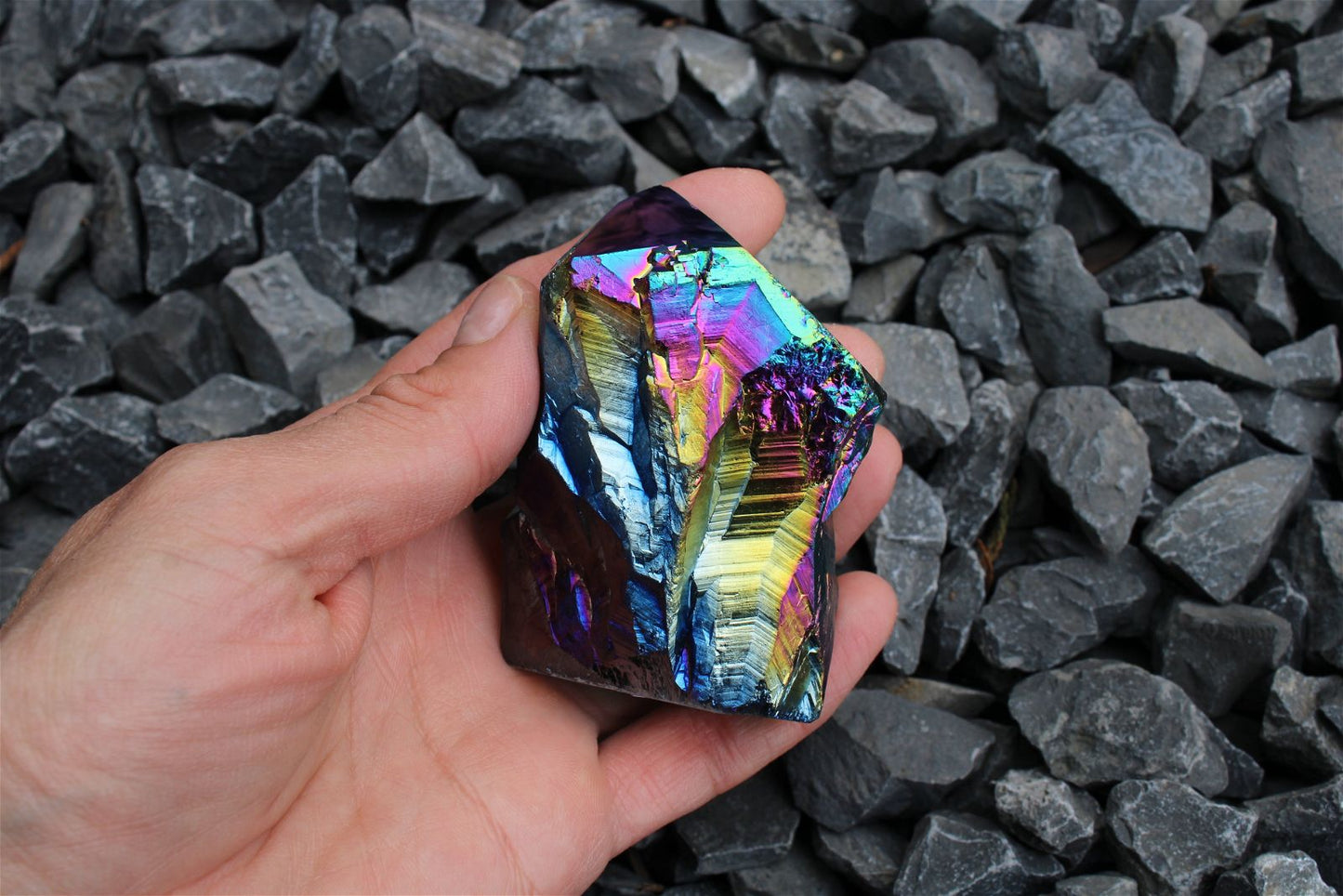 1 pointe cristal de roche RAINBOW AURA - Aurore Lune