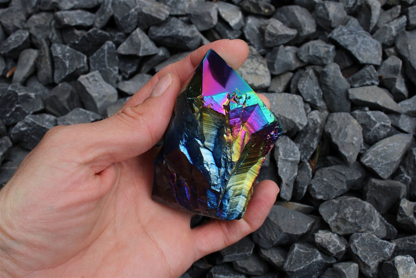 1 pointe cristal de roche RAINBOW AURA - Aurore Lune