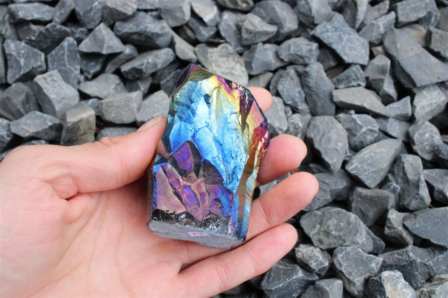 1 pointe cristal de roche RAINBOW AURA - Aurore Lune