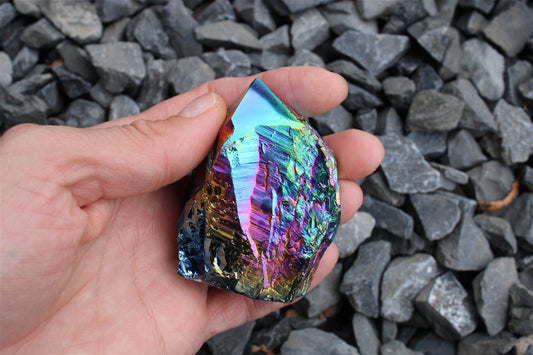 1 pointe cristal de roche RAINBOW AURA - Aurore Lune