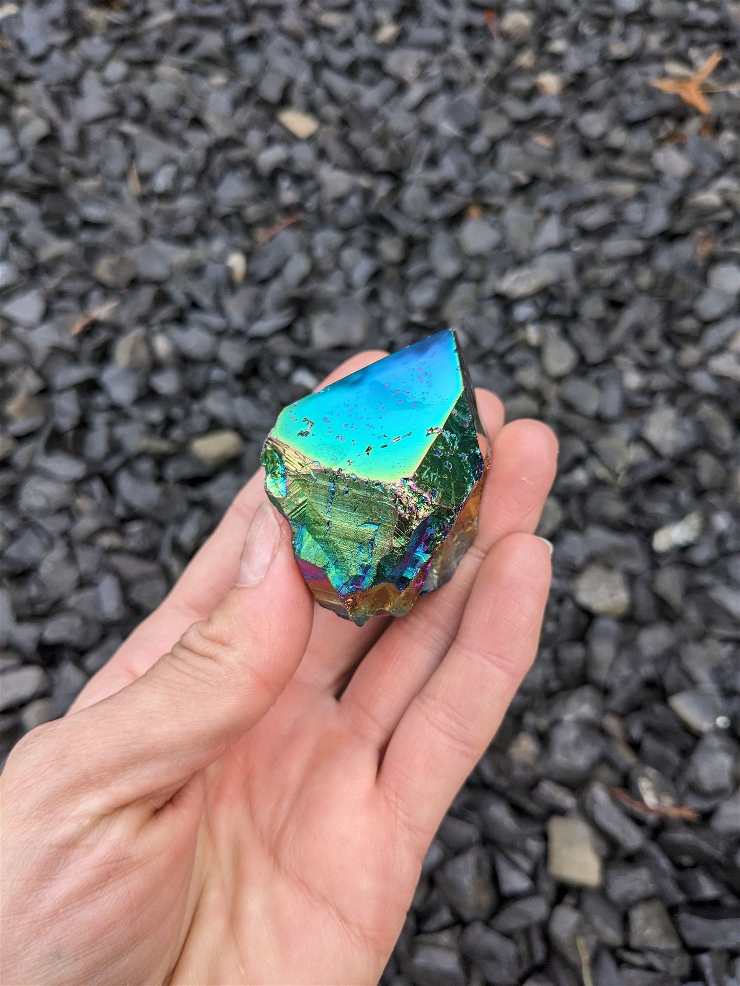 1 pointe cristal de roche RAINBOW AURA - Aurore Lune