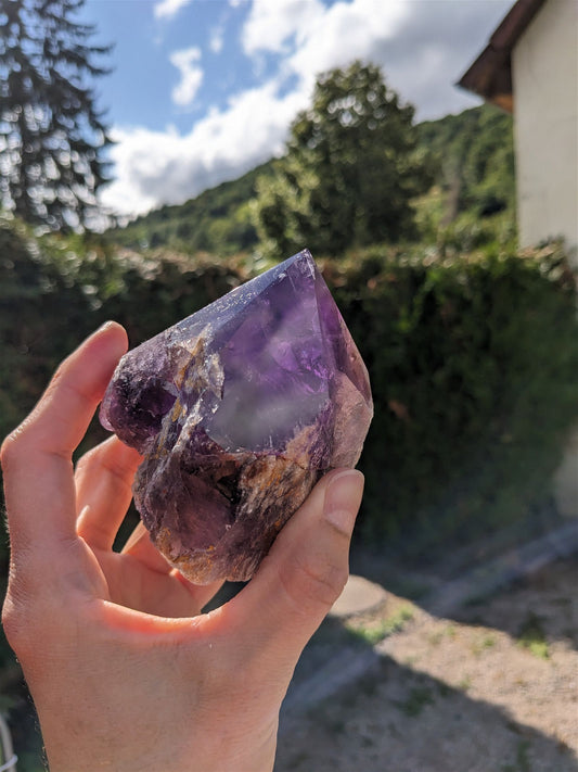1 pointe d' améthyste qualité ++ mi brute - Aurore Lune