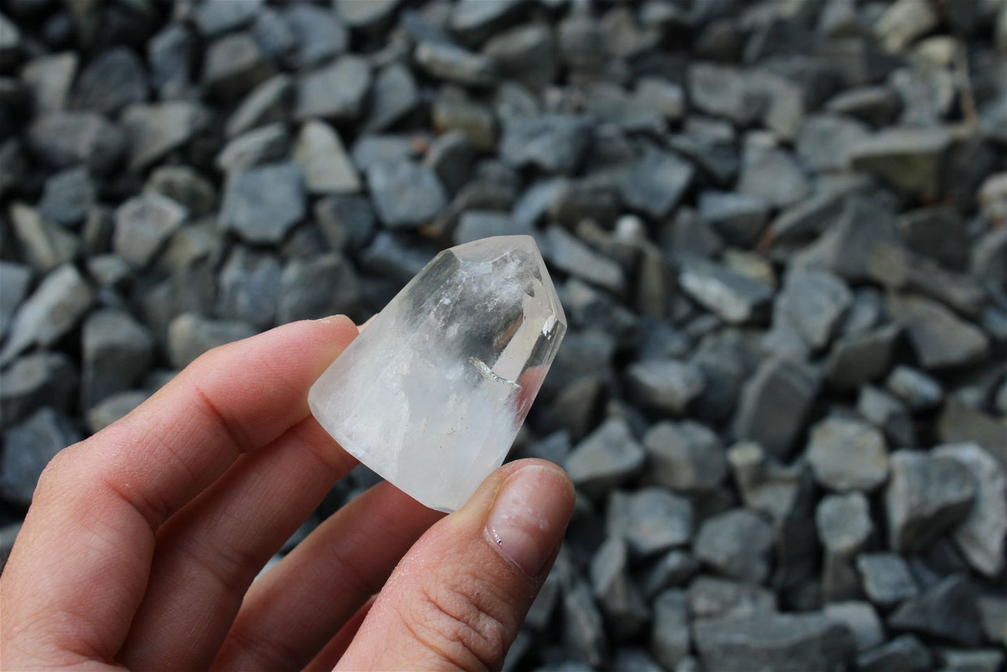 1 pointe de cristal de roche *A* - Aurore Lune