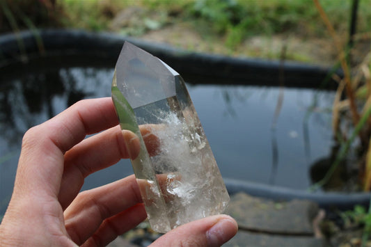 1 pointe de cristal de roche *B* - Aurore Lune