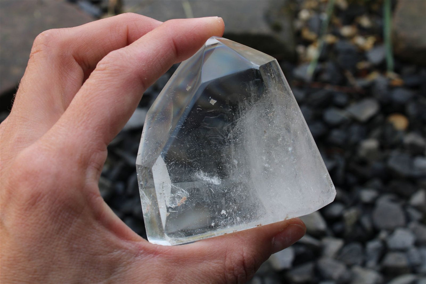 1 pointe de cristal de roche *F* - Aurore Lune