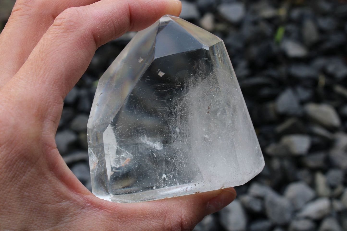 1 pointe de cristal de roche *F* - Aurore Lune
