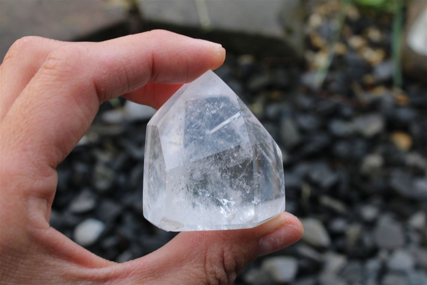 1 pointe de cristal de roche *G* - Aurore Lune